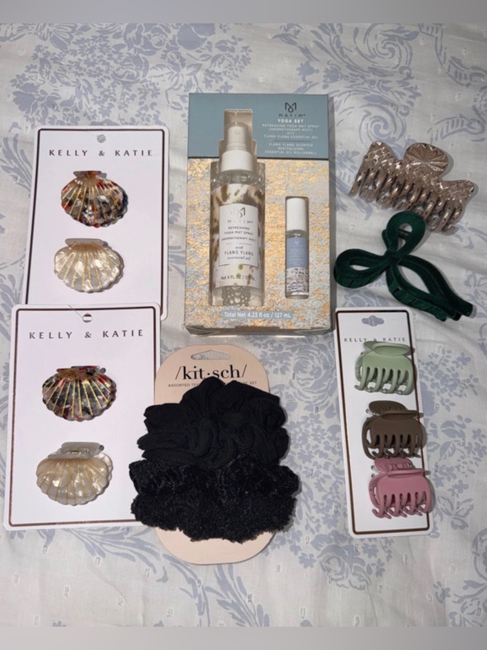 Kitsch, Clips, and Yoga Care Set